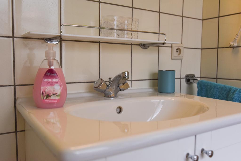 Quai De Rome Apartman Liège Szoba fotó